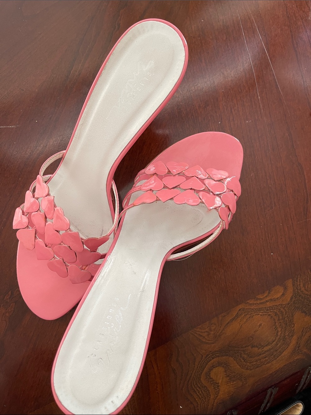 Classiques Entier Pink Heart-Embellished Slide Sandals - Picture 5 of 5